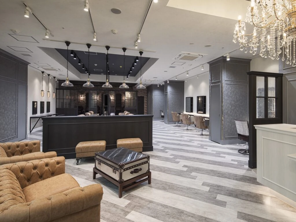 日常を忘れる贅沢、心ほどける洗練サロン空間