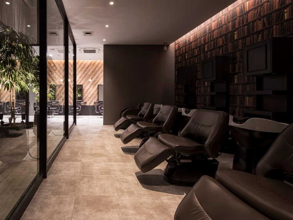 癒しのシャンプーブースで夢心地の極上タイム