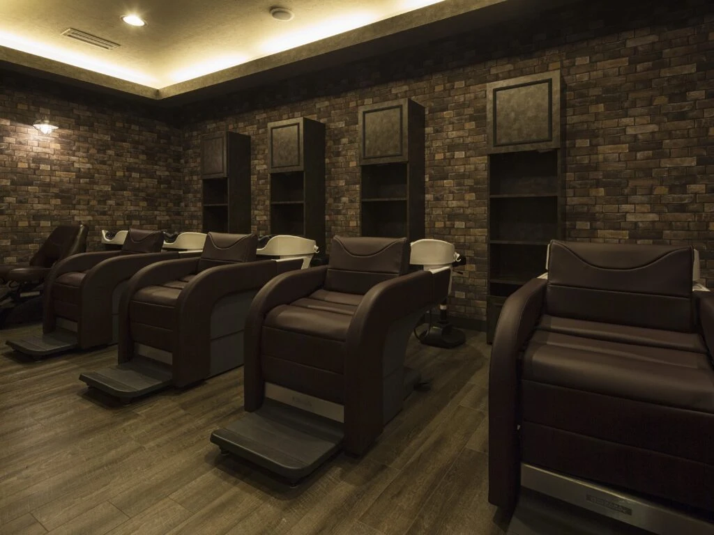 癒しのシャンプーブースで夢心地の極上タイム