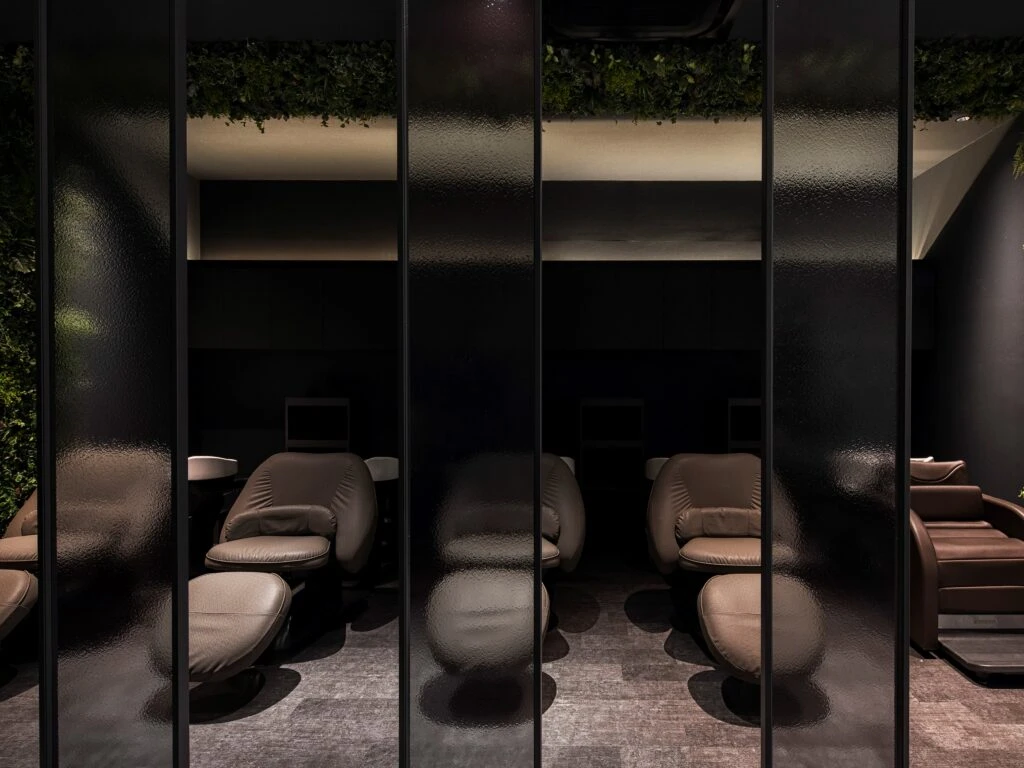 癒しのシャンプーブースで夢心地の極上タイム