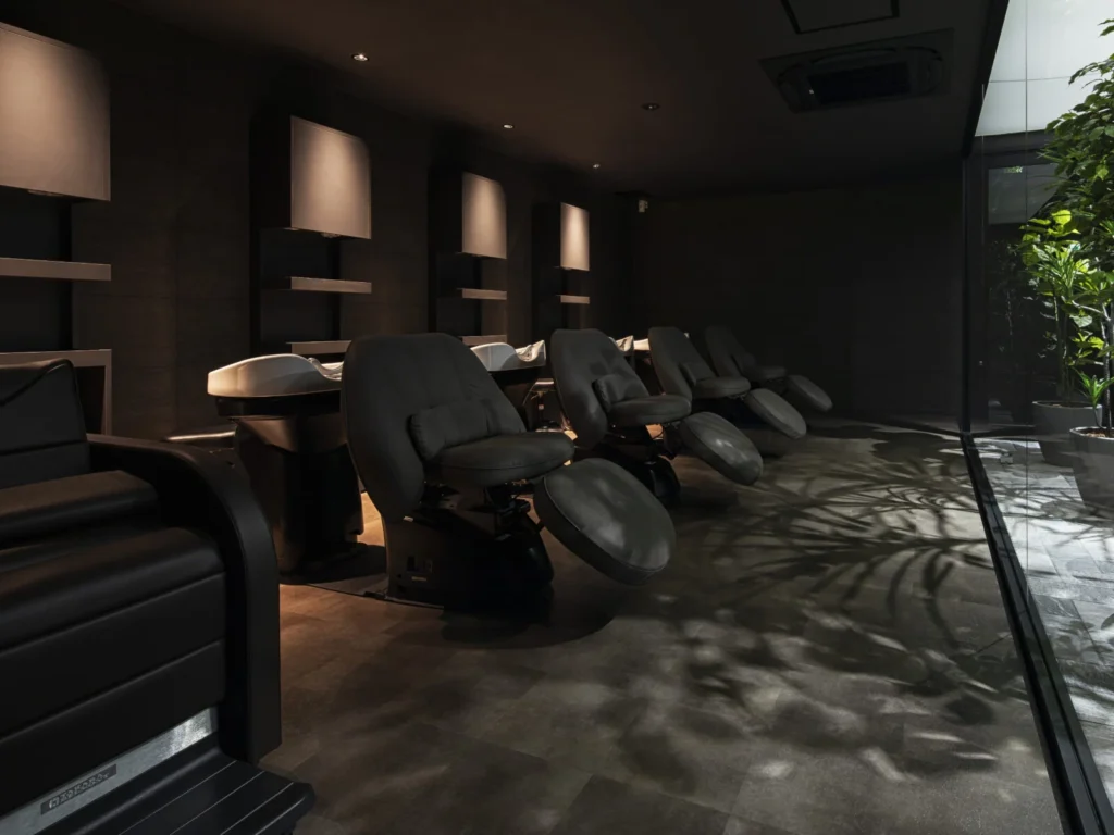 癒しのシャンプーブースで夢心地の極上タイム