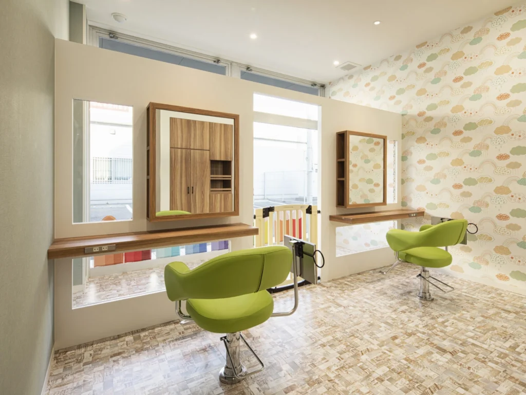 家族で通える安心サロン♪｜キッズスペース有