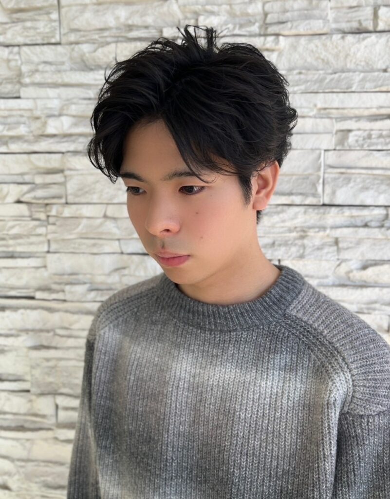 千葉県の美容室Wiz センターパート×フェザーパーマ