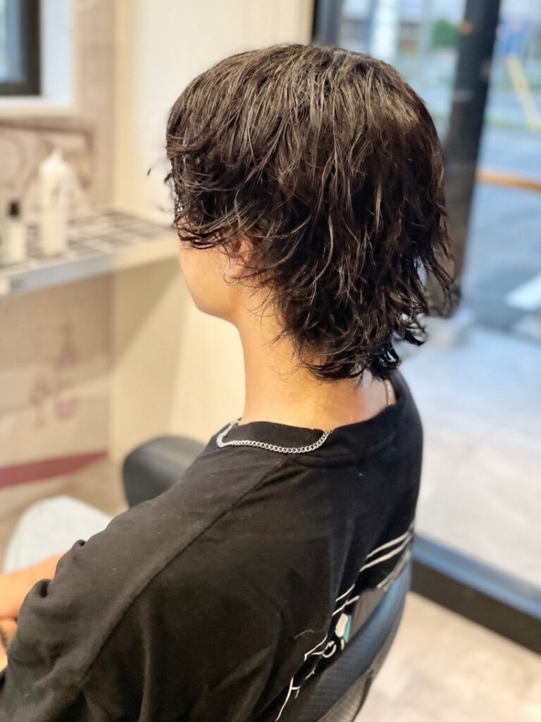 美容室Wiz シャドウパーマの魅力と最新スタイル集 ウルフ