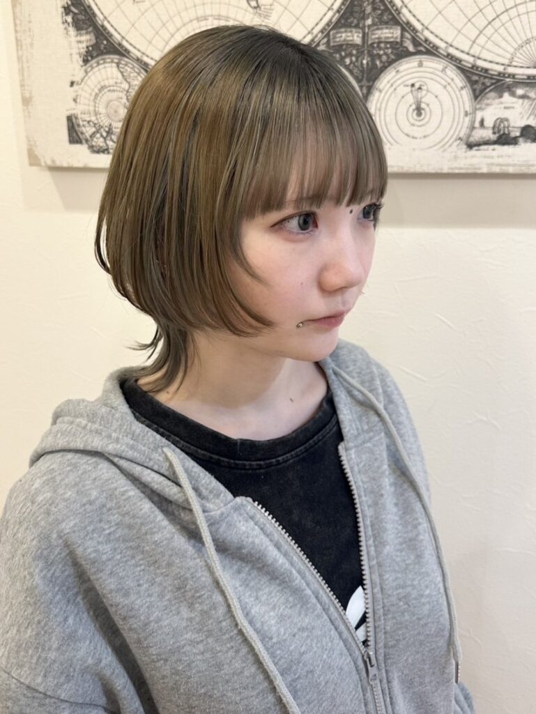 千葉 美容室Wiz【2025年最新】ウルフカット完全ガイド｜長さ別・カラー・スタイリングも！ワイドバング ウルフボブ