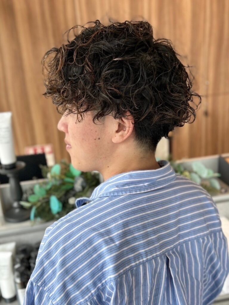 千葉県のWiz美容師る メンズ必見！スペインカールの魅力と最新トレンドまとめ 　長めスペインカール
