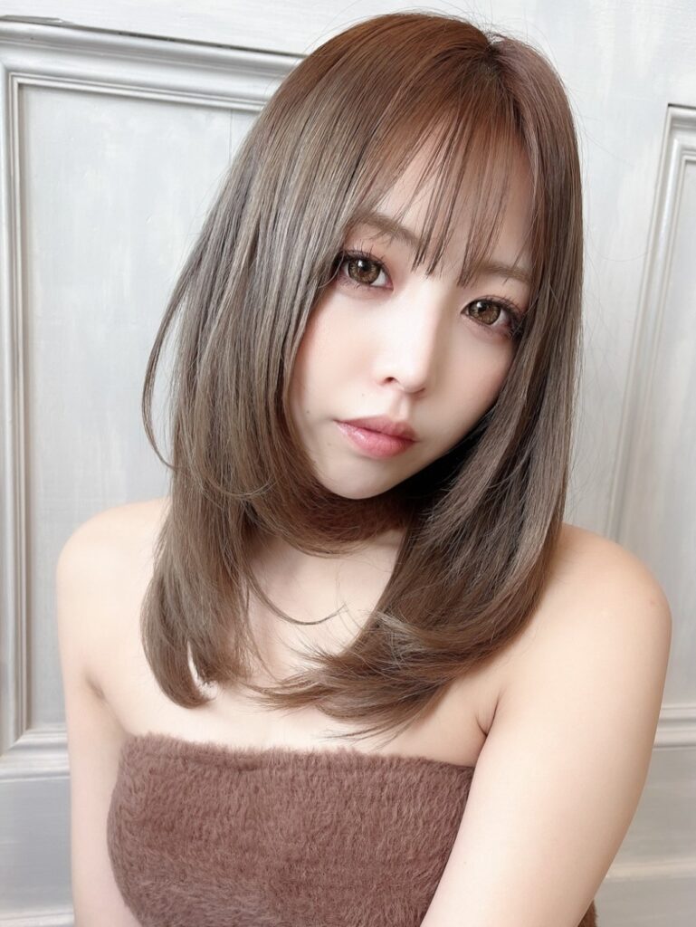 2025年版 透明感ベージュカラー完全ガイド!最旬の髪色&選び方まとめ シアーベージュ