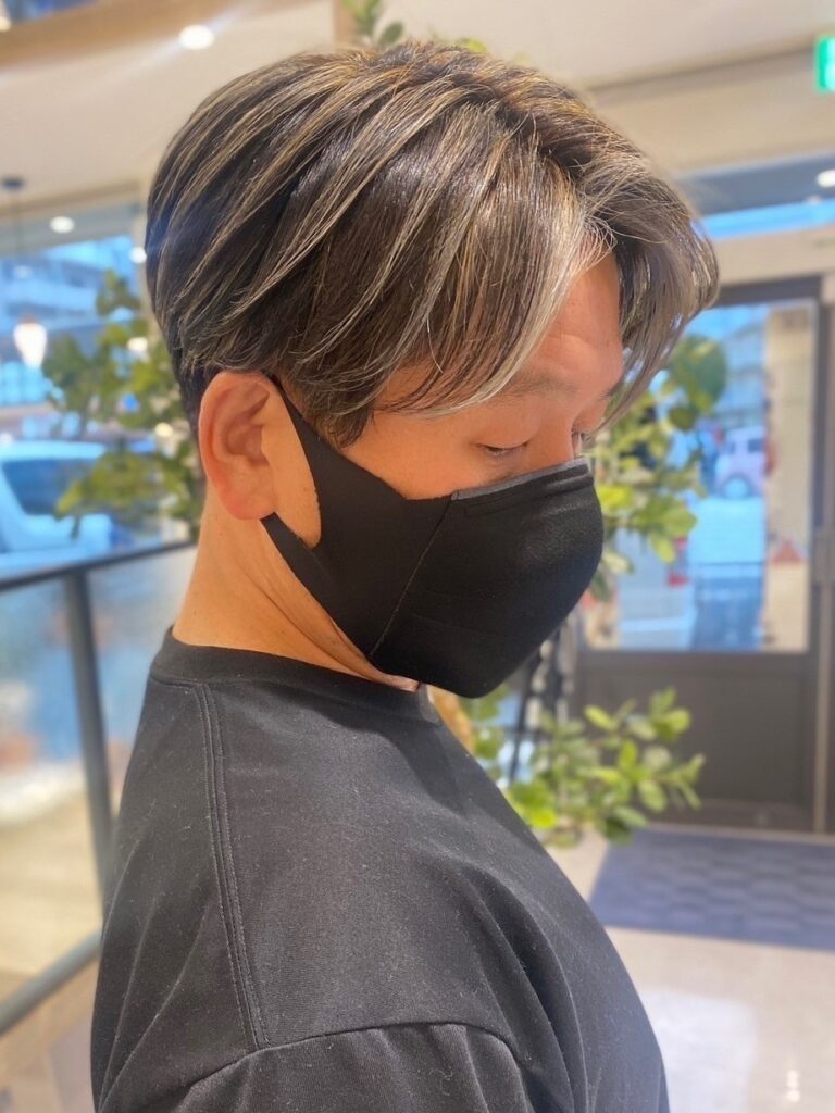 千葉の美容室Wiz 大人世代の新常識!白髪は『隠すから活かすへ』【白髪ぼかし】トレンド徹底解説 メンズ白髪ぼかし