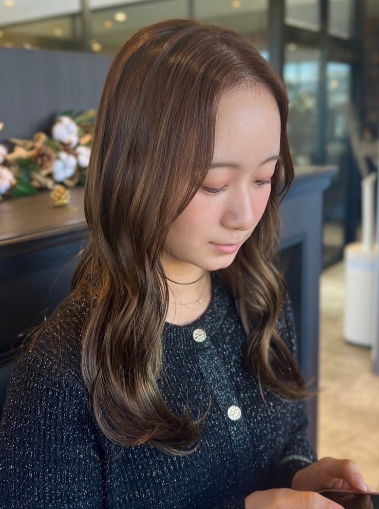 2025年版 透明感ベージュカラー完全ガイド!最旬の髪色&選び方まとめ グレージュ