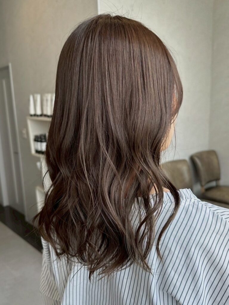 2025年版 透明感ベージュカラー完全ガイド!最旬の髪色&選び方まとめオリーブベージュ