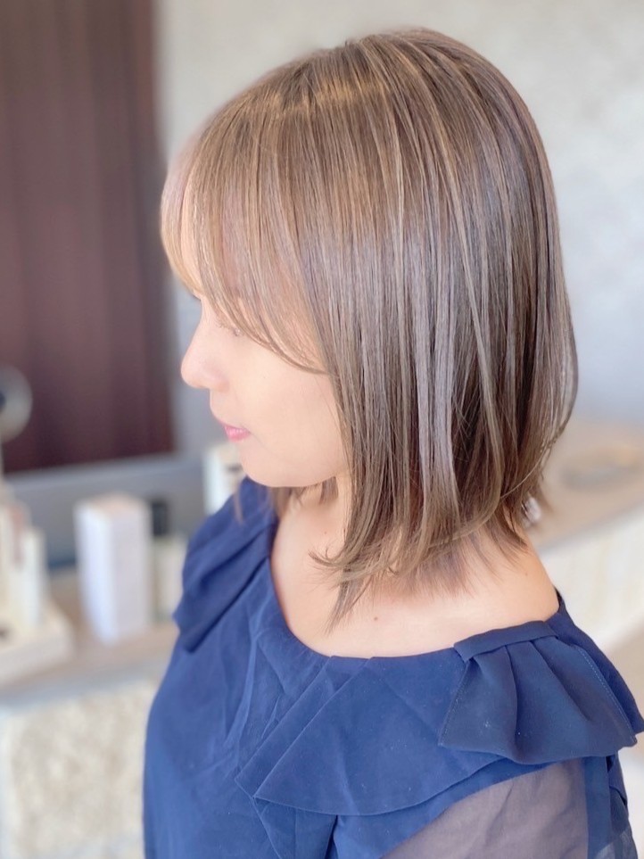 2025年版 透明感ベージュカラー完全ガイド!最旬の髪色&選び方まとめ シアーベージュ