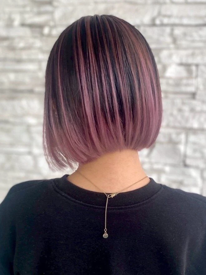 【2025年夏ヘアカラー】透明感×柔らかさが鍵！最新トレンド完全ガイド ピンクベージュ×バレイヤージュ