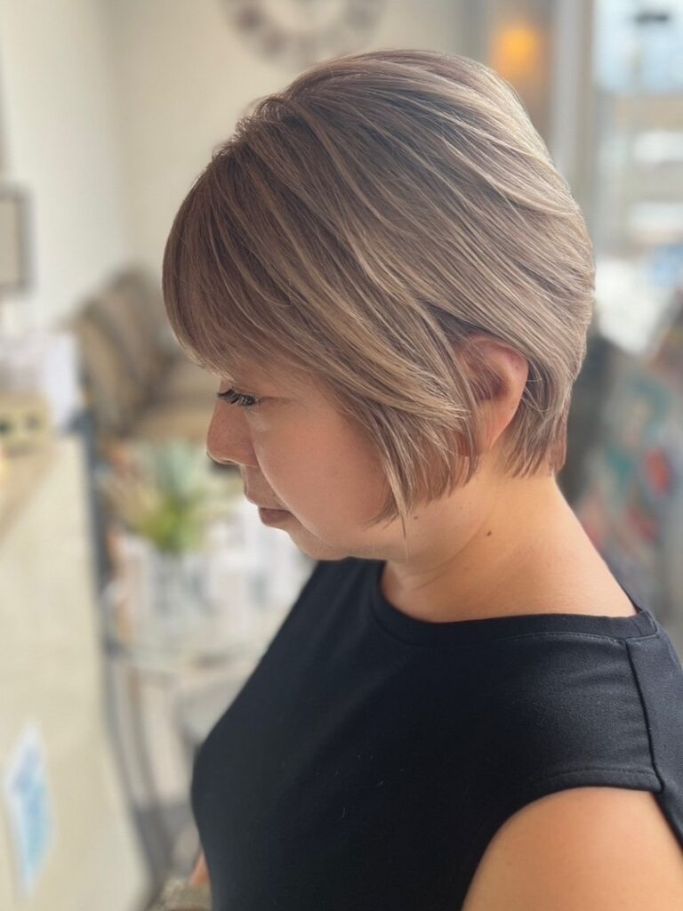 くびれショートで叶える小顔・若見えヘア｜最旬スタイル×似合わせ術まとめ