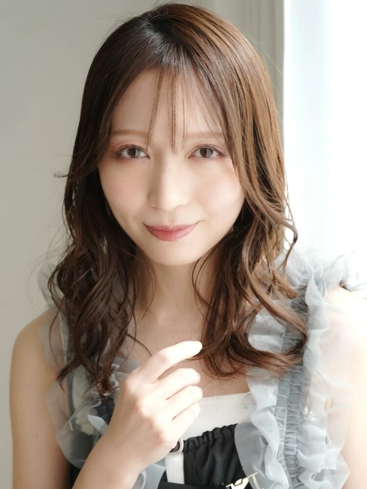 大人可愛い代表！【ミディアムレイヤー】くびれ・ウルフ・ボブ・韓国風・40代～60代に似合うスタイルまで徹底解説！