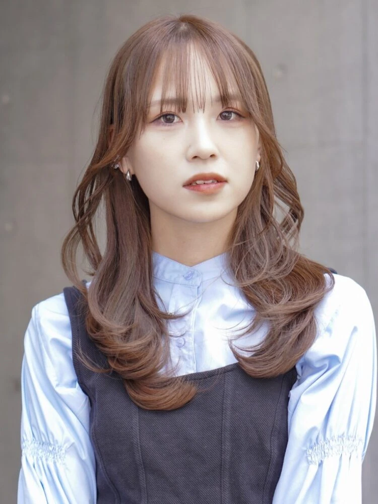 大人可愛い代表！【ミディアムレイヤー】くびれ・ウルフ・ボブ・韓国風・40代～60代に似合うスタイルまで徹底解説！