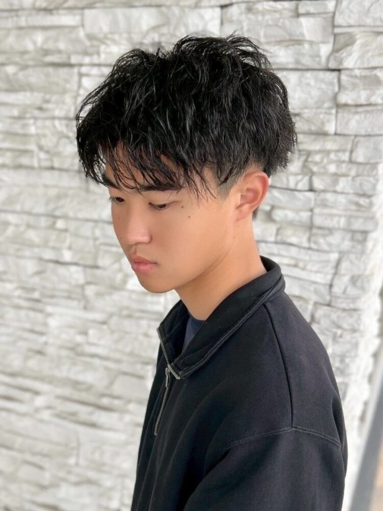 シースルーバング徹底ガイド｜長さ別・顔型別・芸能人スタイルも紹介！メンズ/シースルーバング×メンズパーマ