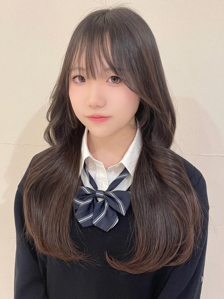 シースルーバング徹底ガイド｜長さ別・顔型別・芸能人スタイルも紹介！シースルーバング×韓国風ロングレイヤー