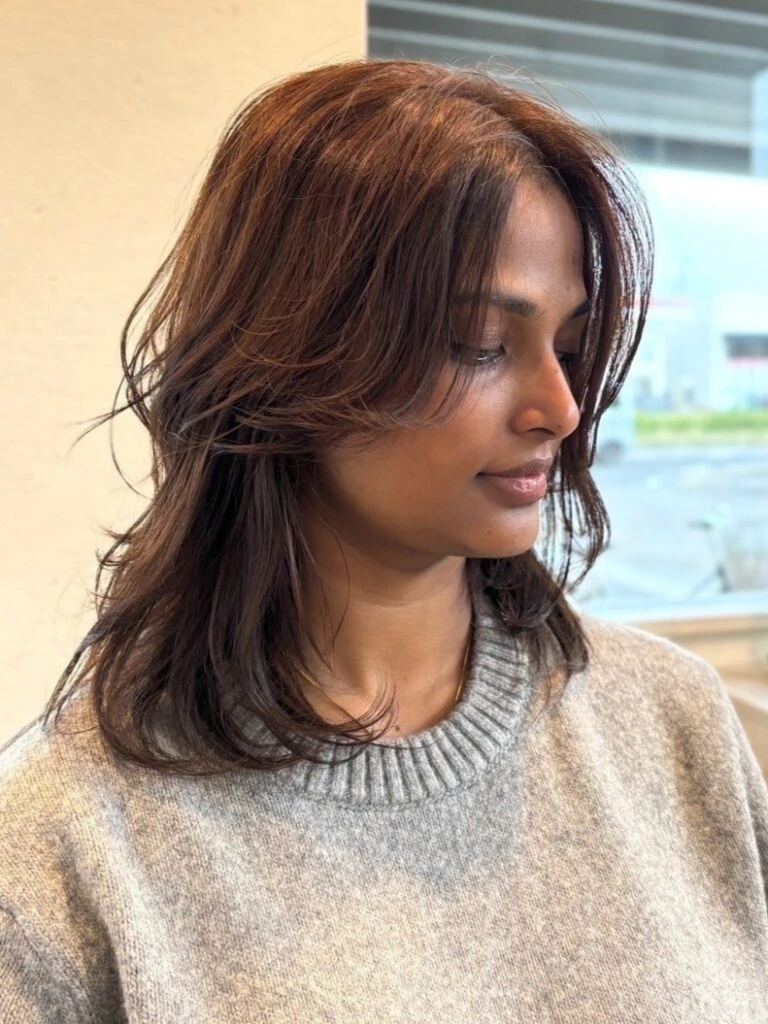 大人可愛い代表！【ミディアムレイヤー】くびれ・ウルフ・ボブ・韓国風・40代～60代に似合うスタイルまで徹底解説！