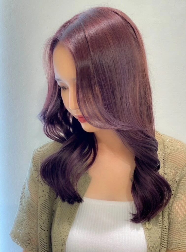 【2025年最旬秋カラー】芸能人も注目のブラウンカラーが本命！バリエーションを徹底解説｜ラベンダーブラウン