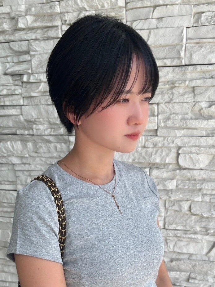 シースルーバング徹底ガイド｜長さ別・顔型別・芸能人スタイルも紹介！シースルーバング×丸みショート