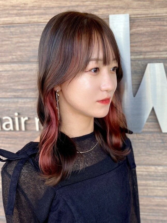 【2025年最旬秋カラー】芸能人も注目のブラウンカラーが本命！バリエーションを徹底解説｜ カッパーブラウン×インナーカラー