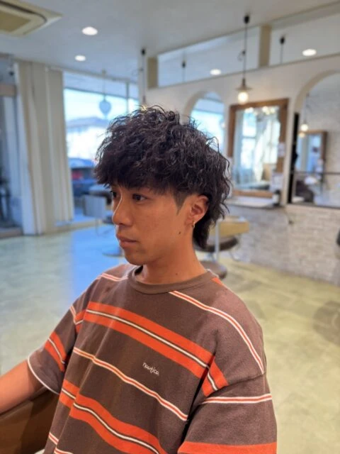 ツイストスパイラル×ウルフパーマで男らしさアップ！動きのある最新スタイル