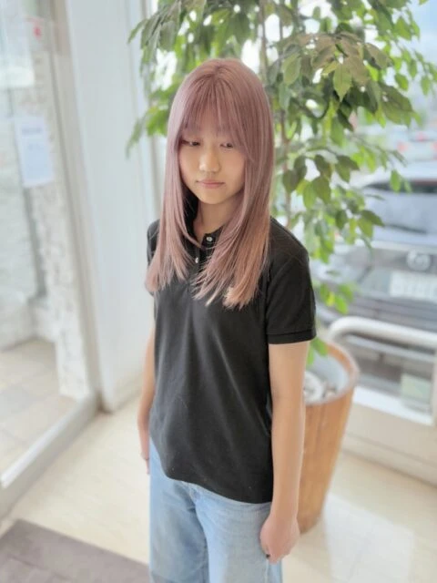 ピンクベージュ×フェイスレイヤー!柔らかく艶感のある最旬ヘア