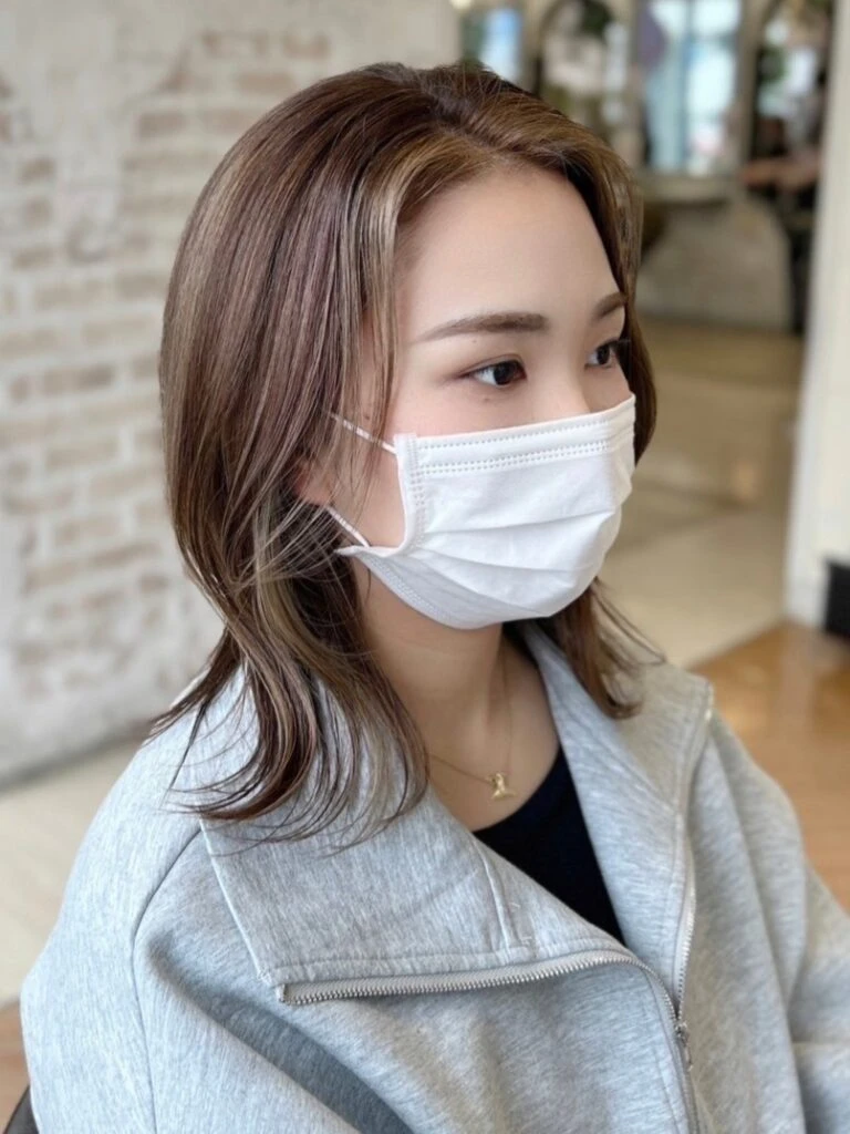 【2025最新】フェイスフレーミング完全ガイド|似合う人・人気カラー・長さ別スタイル・メンズまで徹底解説 白髪ぼかし