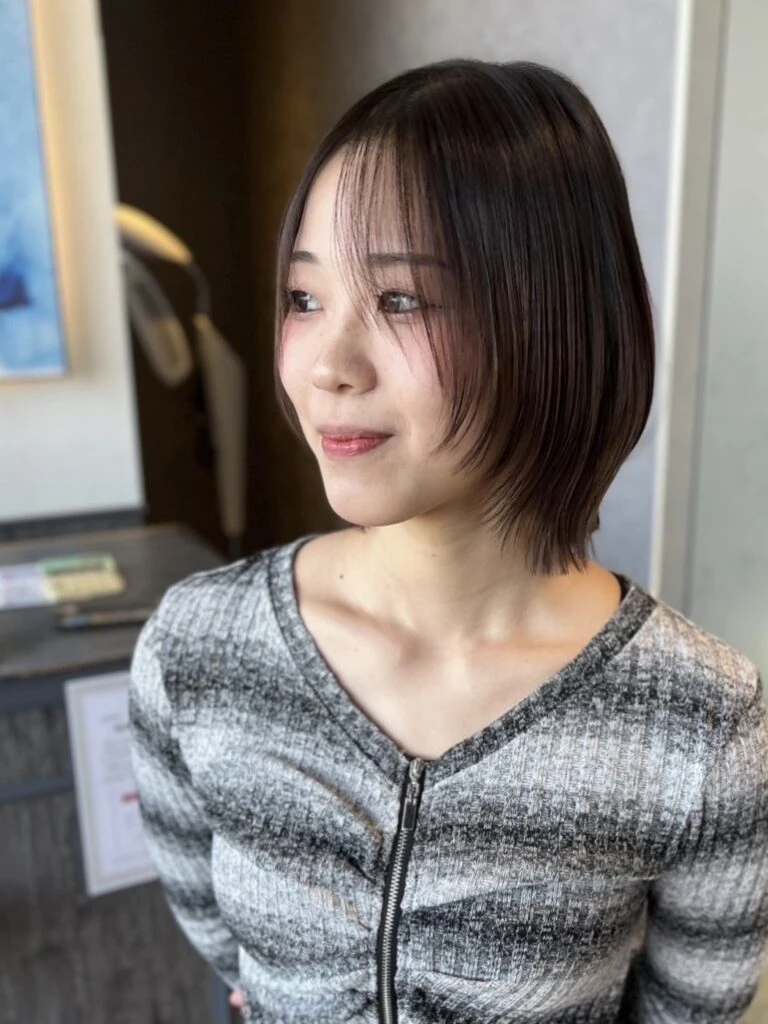 シースルーバング徹底ガイド｜長さ別・顔型別・芸能人スタイルも紹介！シースルーバング×くびれボブ