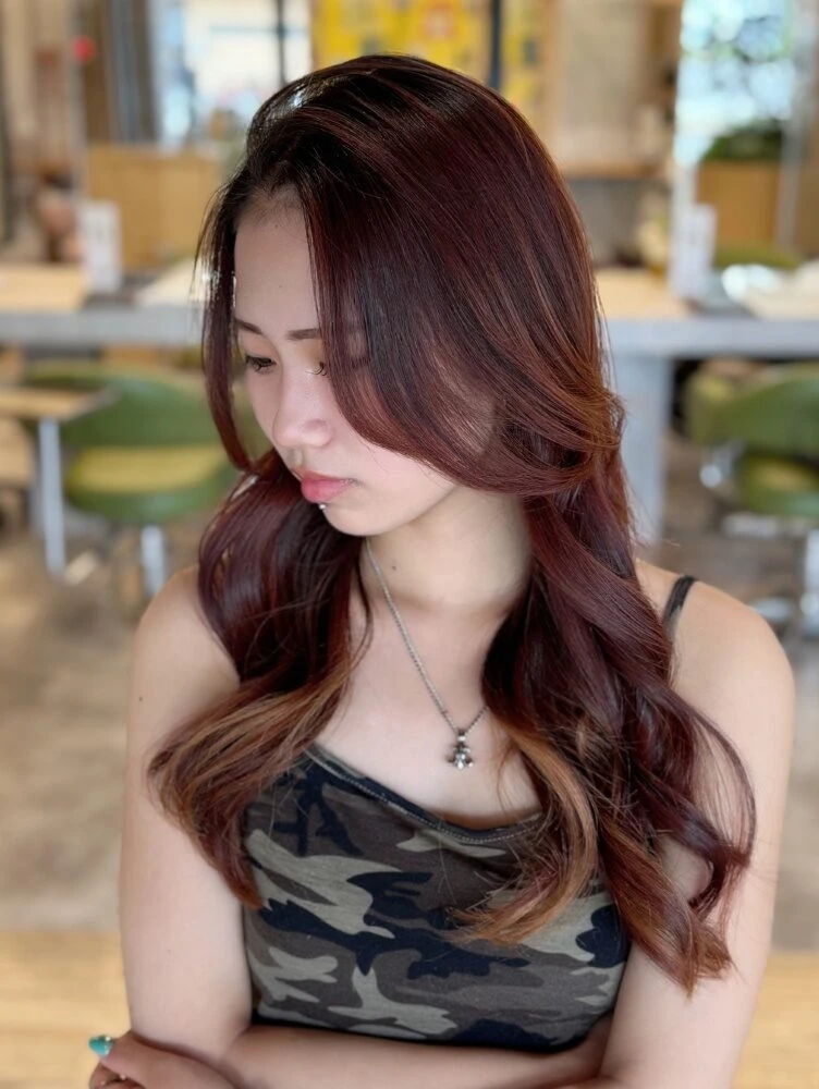 【2025年最旬秋カラー】芸能人も注目のブラウンカラーが本命！バリエーションを徹底解説｜マロンブラウン