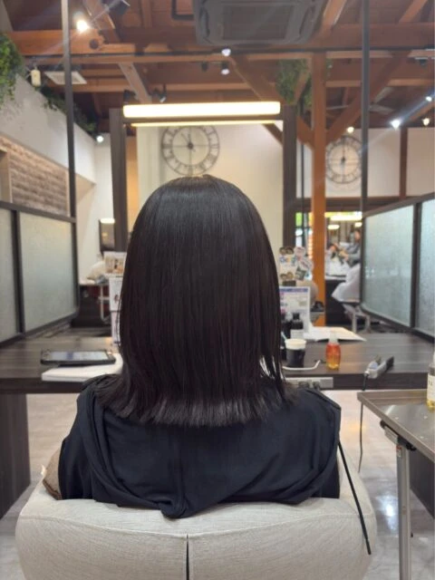 透明感アップ◎イルミナカラーで赤みを抑えて柔らかトーンダウン