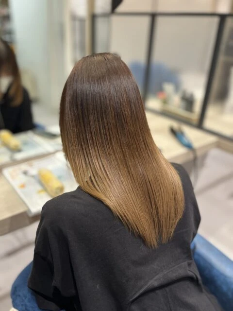 髪質改善ストレートで叶える縮毛矯正！サラサラ矯正で広がり解消