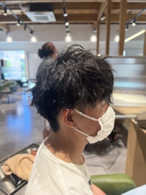 刈り上げマッシュ×ツイストスパイラルでスタイリッシュな立体感を