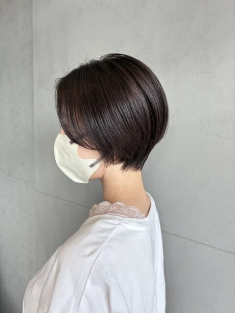 スタイルチェンジで叶うくびれショートボブ×艶カラー