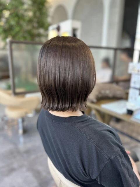 ぱつふわボブ×透明感アッシュカラー