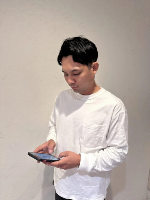 アップバングで爽やかに◎地毛カラーで清潔感キープ