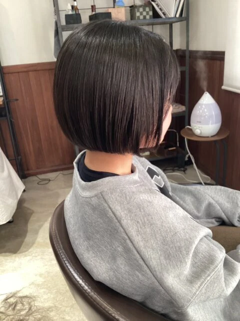 ミニボブ艶ボブで大人可愛く変身