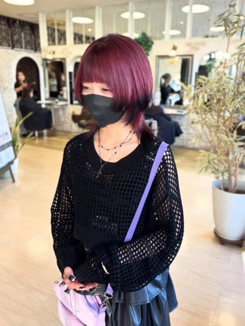 エンドカラー×パープルピンク×ブラックカラーで魅せる艶とコントラスト