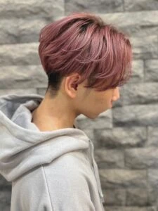 2025–2026年冬｜最新ヘアカラー10選！透明感と深みが引き立つ人気ヘアカラー特集　スモーキーピンク