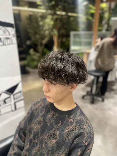 波巻きパーマ×表面ツイストスパイラルで魅せる躍動感ヘア