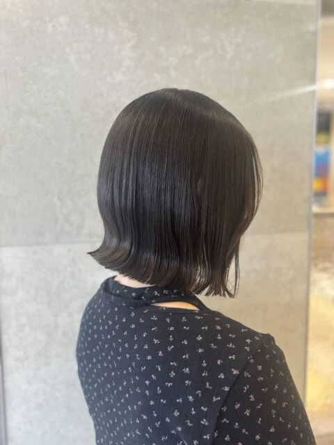 切りっぱなしボブ×タッセルボブ◎くびれボブで美シルエットに