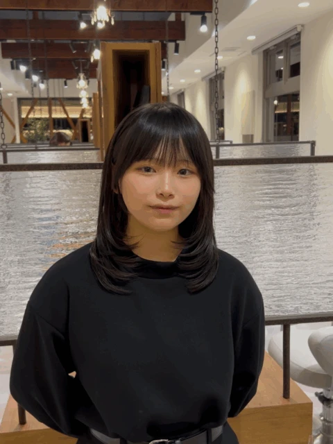 レイヤーカット 顔周りカットで小顔見せ 伸ばしかけも可愛い