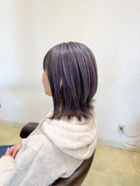 紫シルバー×切りっぱなしボブ×ブリーチカラーで色チェンジ
