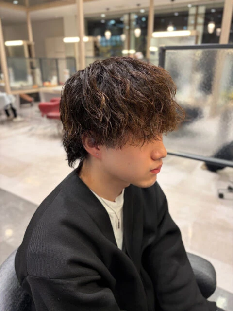 動きとツヤを両立◎ツイスパウルフで毎朝のセットが簡単に決まる!