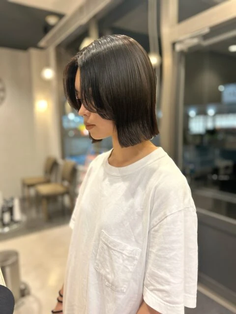 綺麗にまとまる！柔らか切りっぱなしボブ