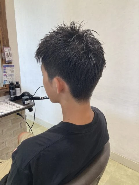 イメチェンカット×スパイキーショート 動きと清潔感を両立