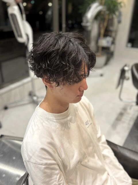 シャドウパーマで自然な立体感