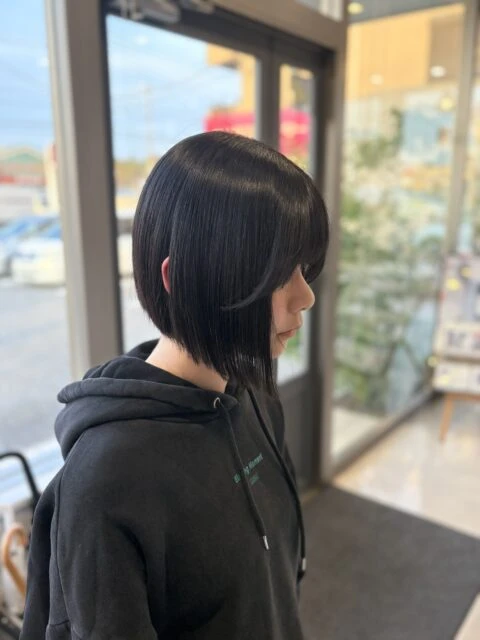 タッセルボブで大人可愛くまとまる