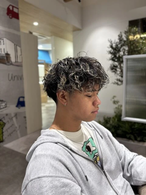 トレンドのシャドウパーマで作る抜け感スタイル◎