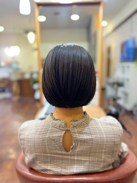 バッサリ丸みボブでお手入れ簡単◎自然にまとまる大人ボブスタイル